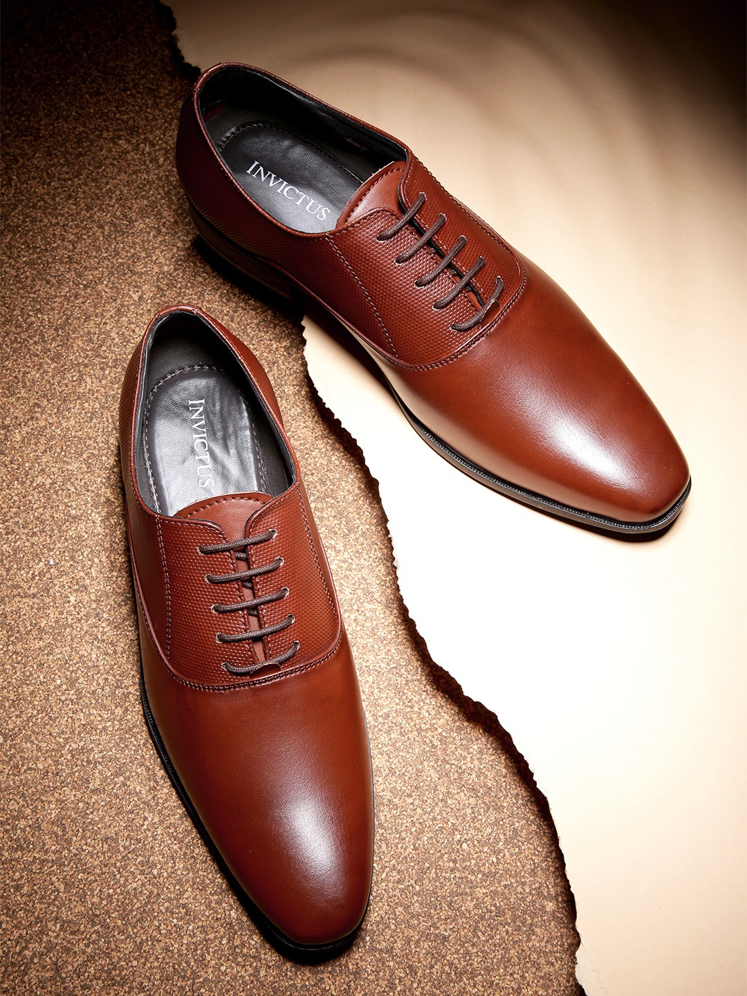 

INVICTUS Men Tan Brown Formal Oxfords