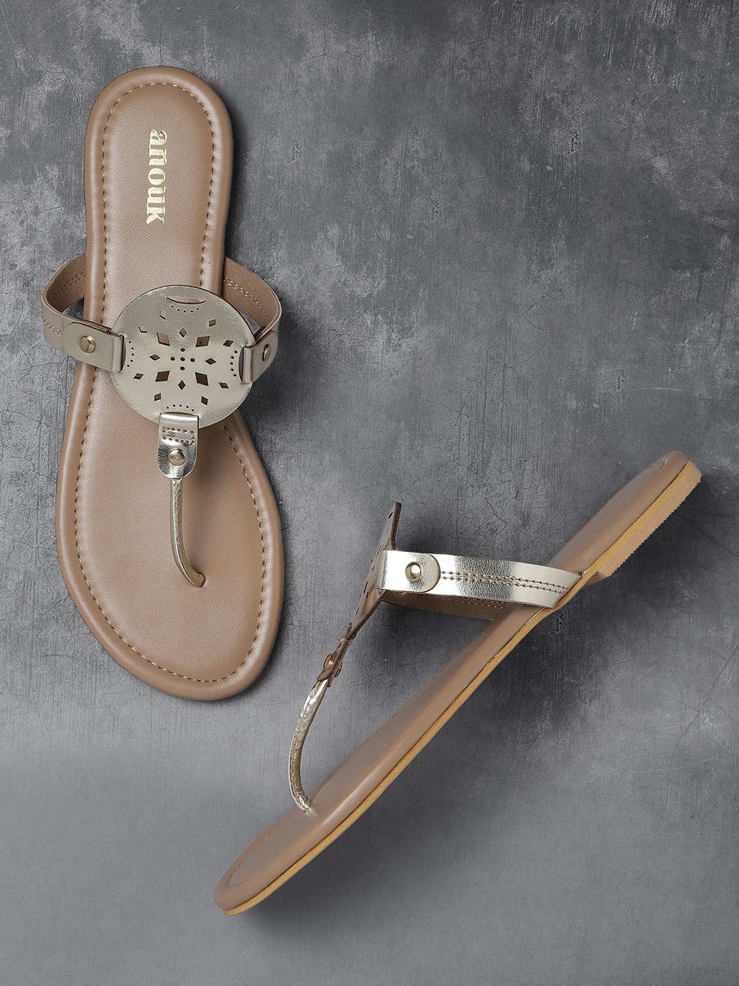 

Anouk Women Gold-Toned Solid T-Strap Flats