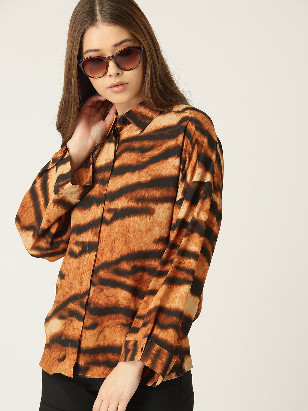 

MANGO Women Brown & Black Regular Fit Printed Casual Shirt