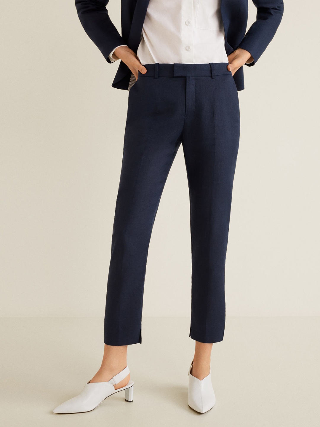 

MANGO Women Navy Blue Regular Fit Solid Linen Cropped Trousers