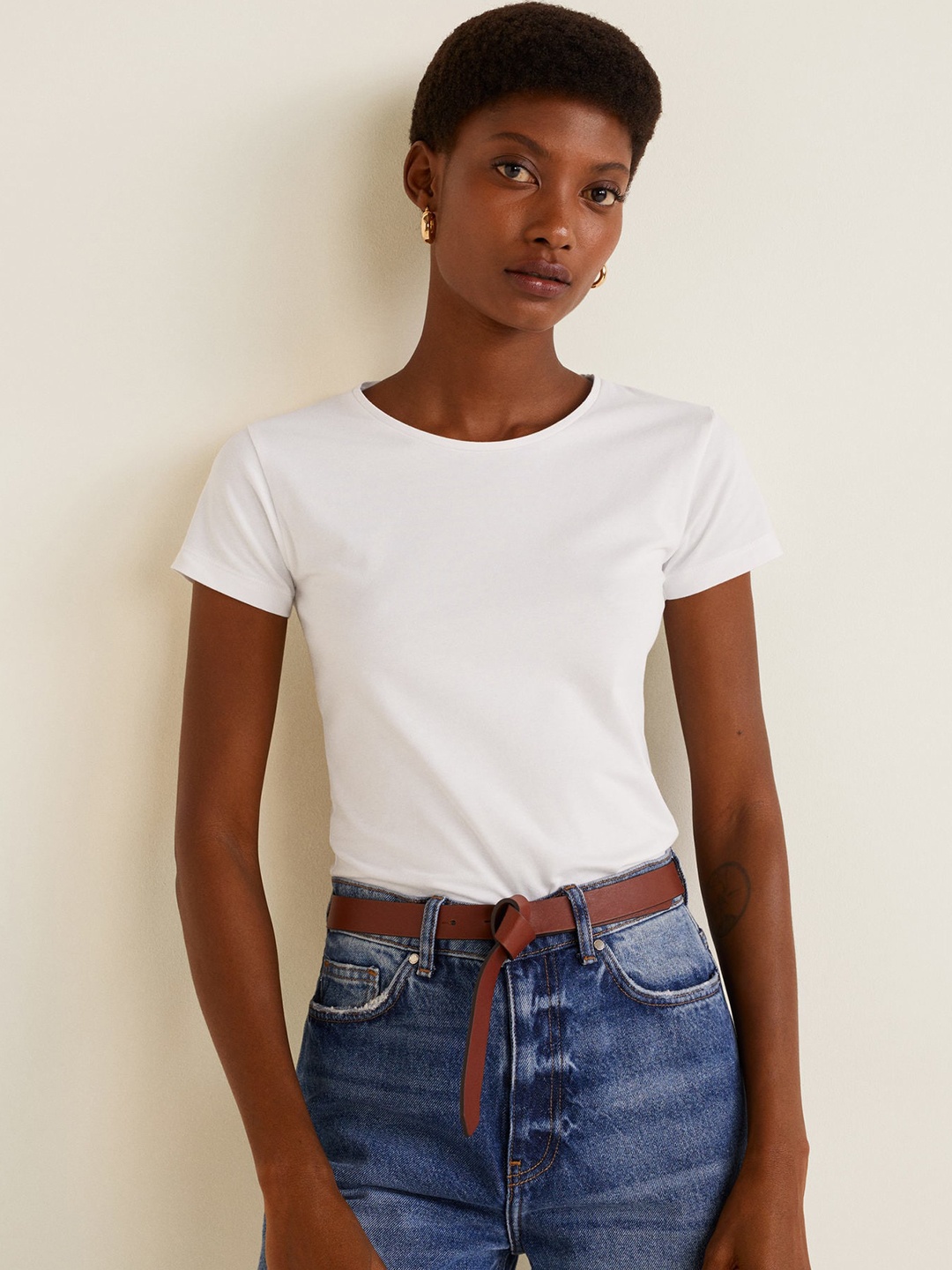 

MANGO Women White Solid Round Neck T-shirt