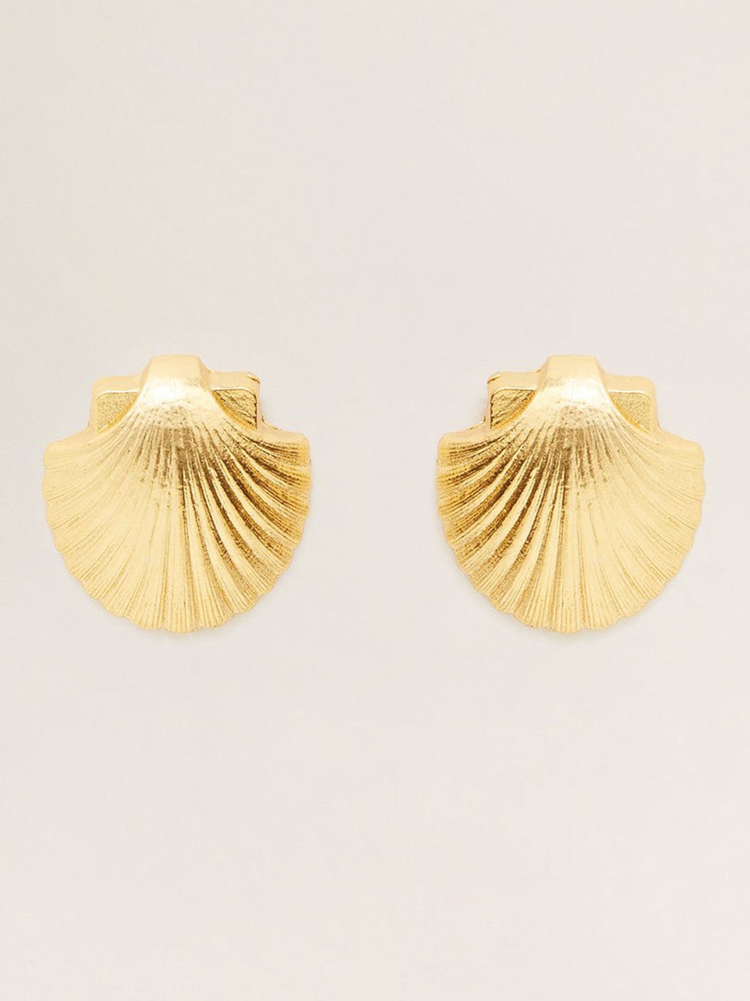 

MANGO Gold-Toned Shell Shaped Oversized Studs