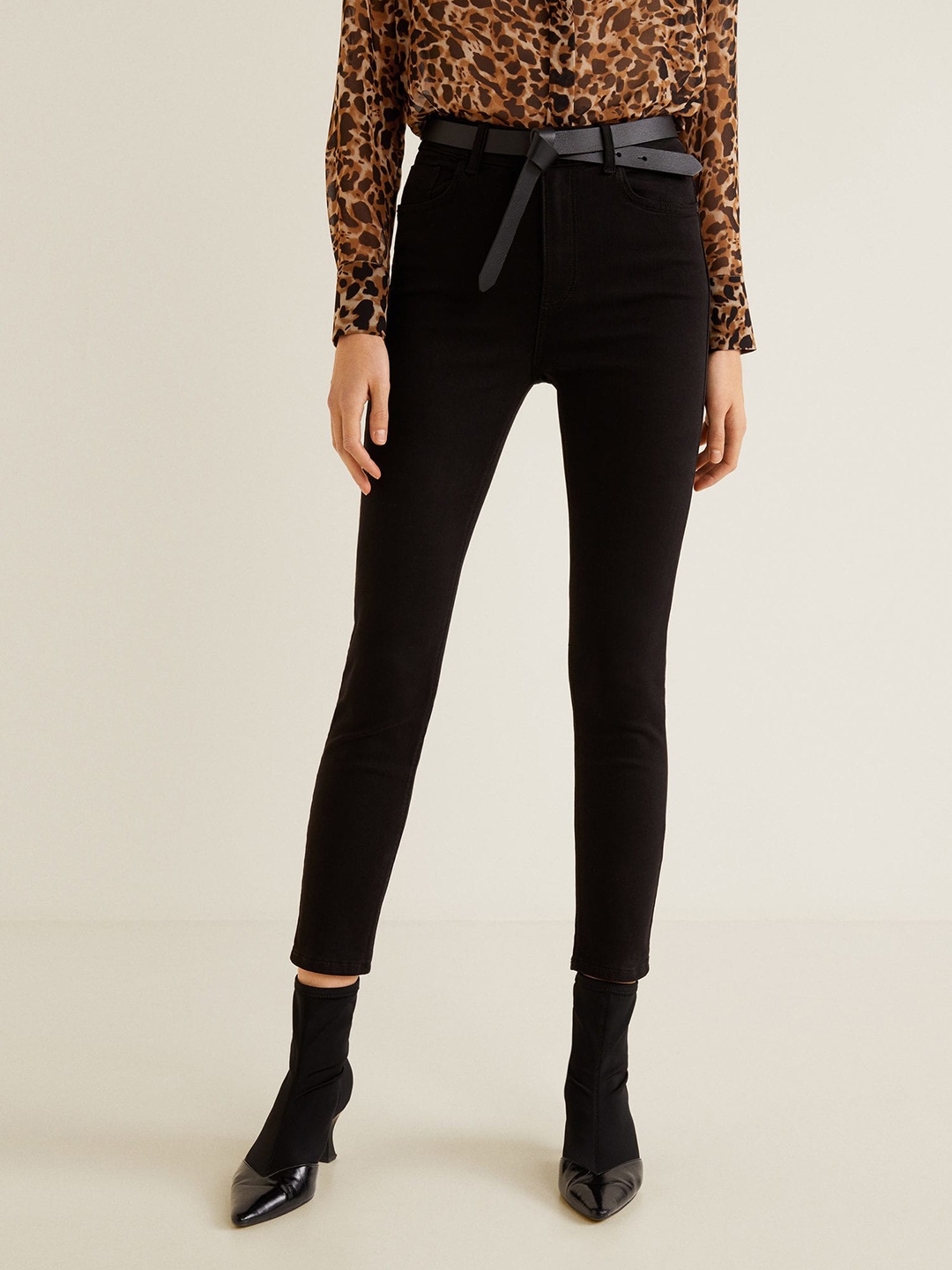 

MANGO Women Black Skinny Fit Mid-Rise Clean Look Stretchable Cropped Jeans