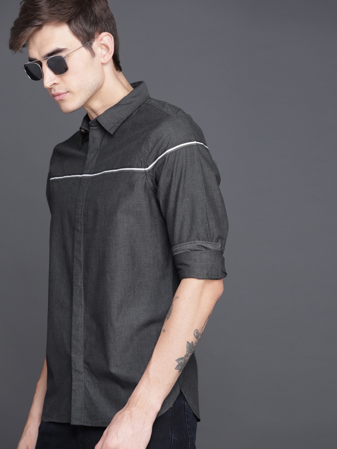 

WROGN Men Charcoal Grey Slim Fit Solid Casual Shirt