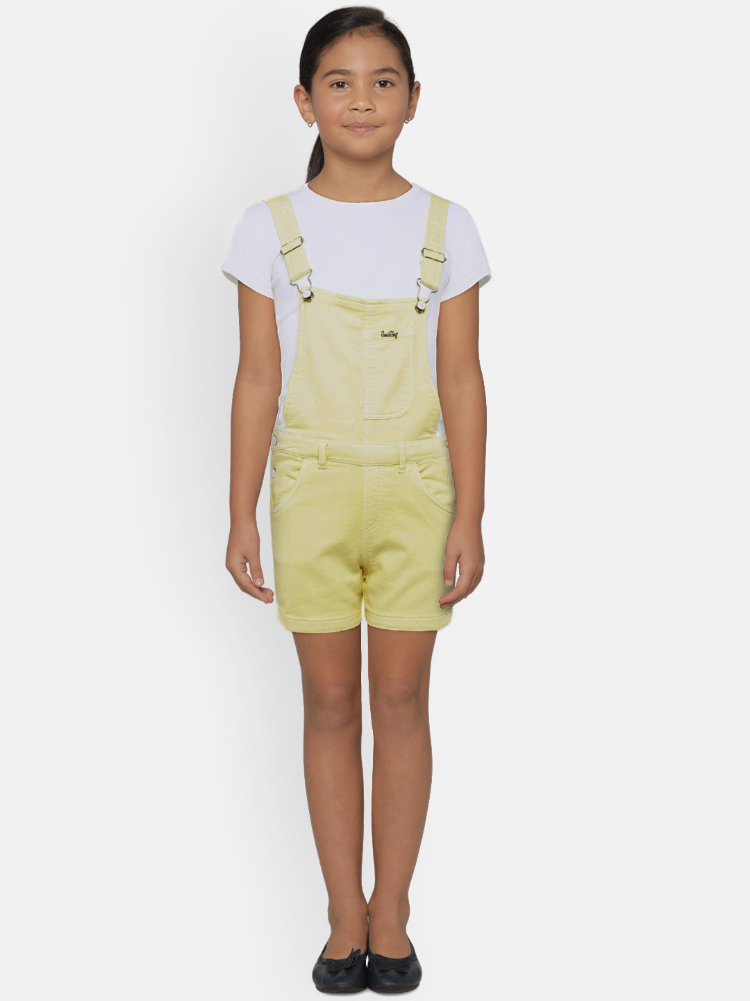 

Gini and Jony Girls Yellow Solid Dungarees with a T-shirt