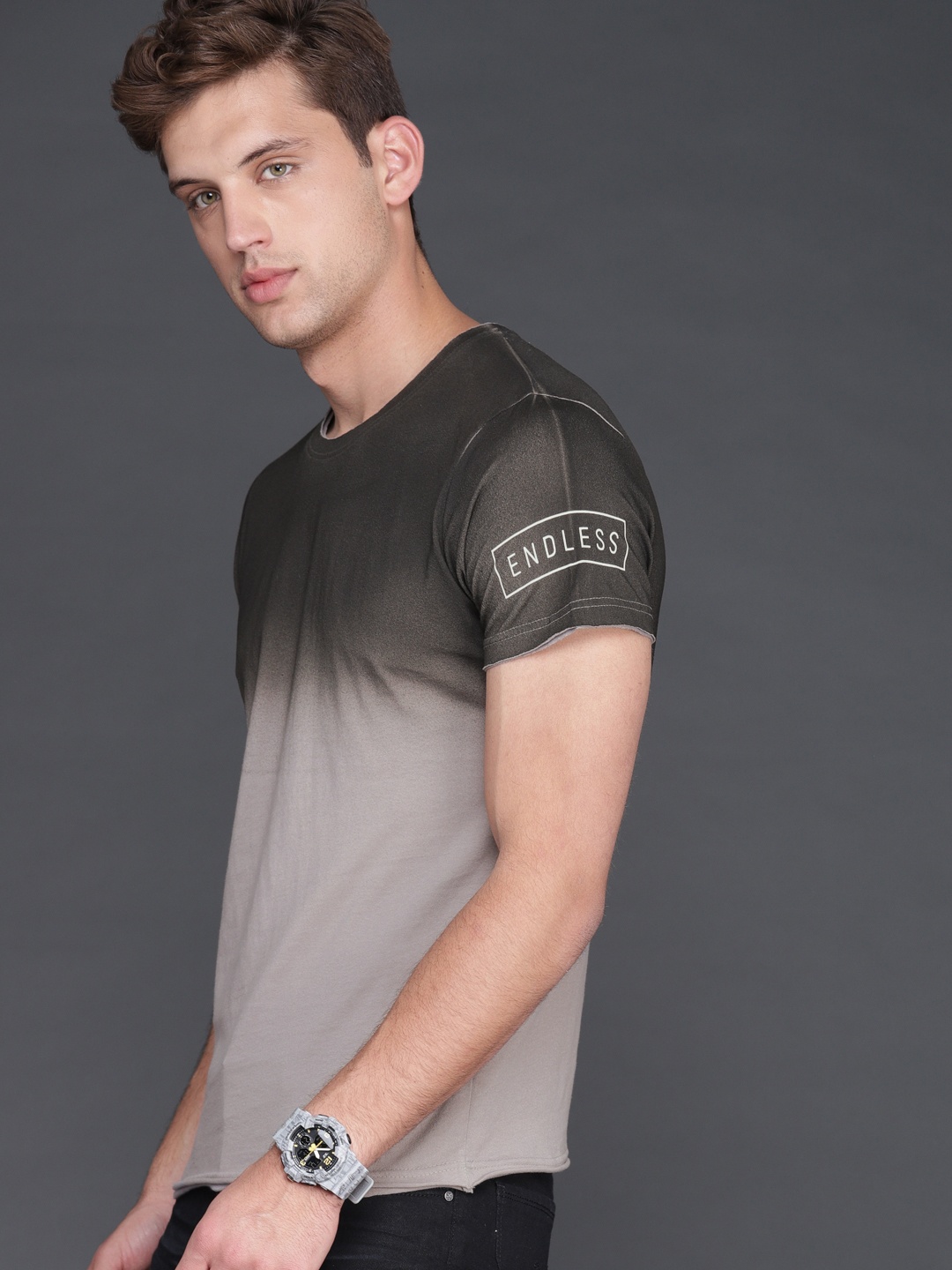 

WROGN Men Grey Dyed Slim Fit Round Neck Pure Cotton T-shirt