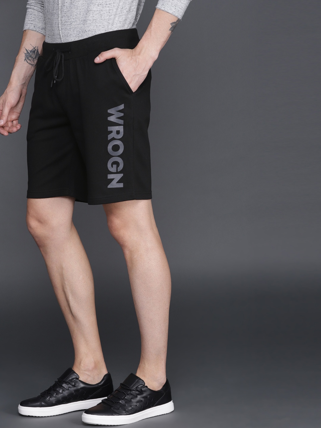 

WROGN Men Black Solid Regular Fit Shorts
