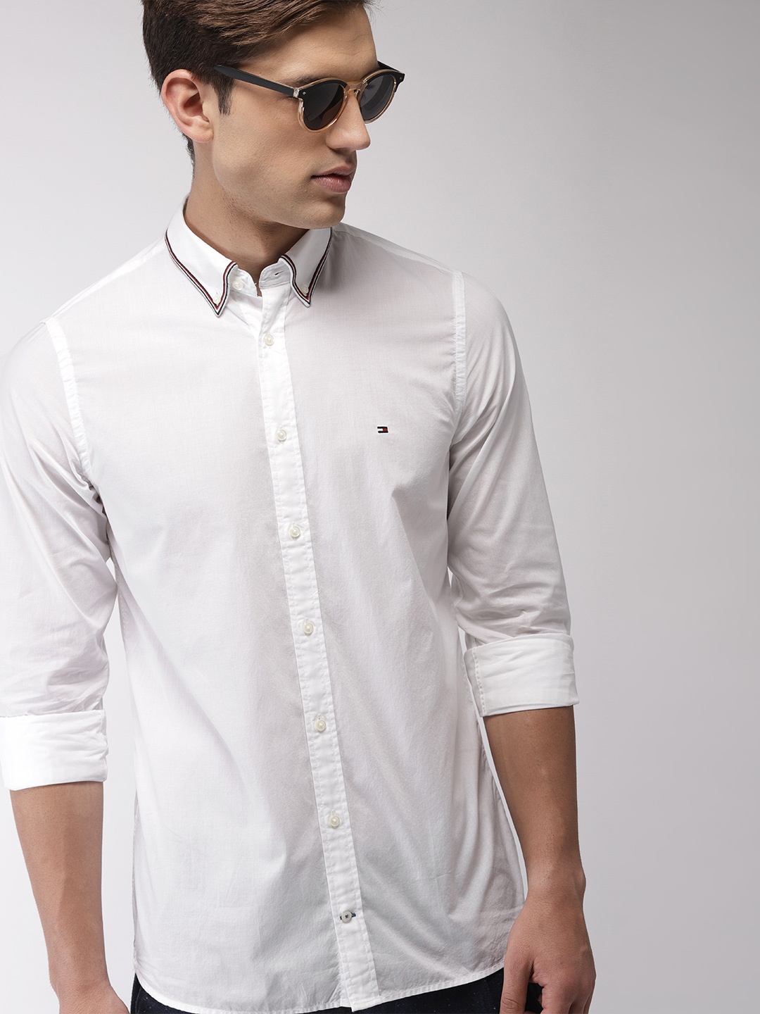 

Tommy Hilfiger Men White Slim Fit Solid Casual Shirt