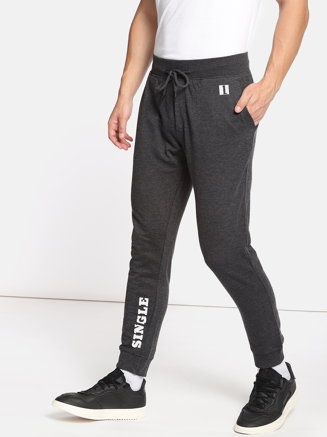 

SINGLE Men Charcoal Grey Slim Fit Solid Joggers