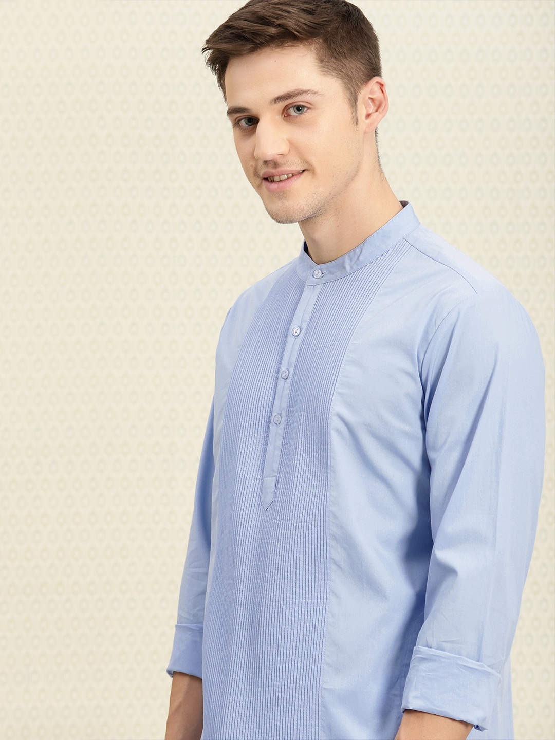 

House of Pataudi Men Blue Solid Straight Kurta