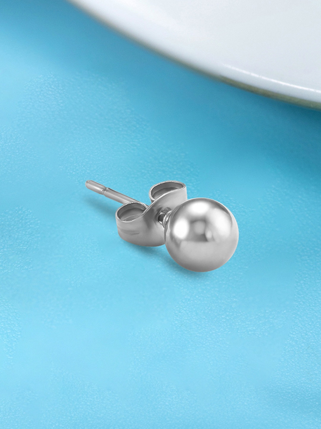 

Peora Men Steel-Toned Contemporary Stud