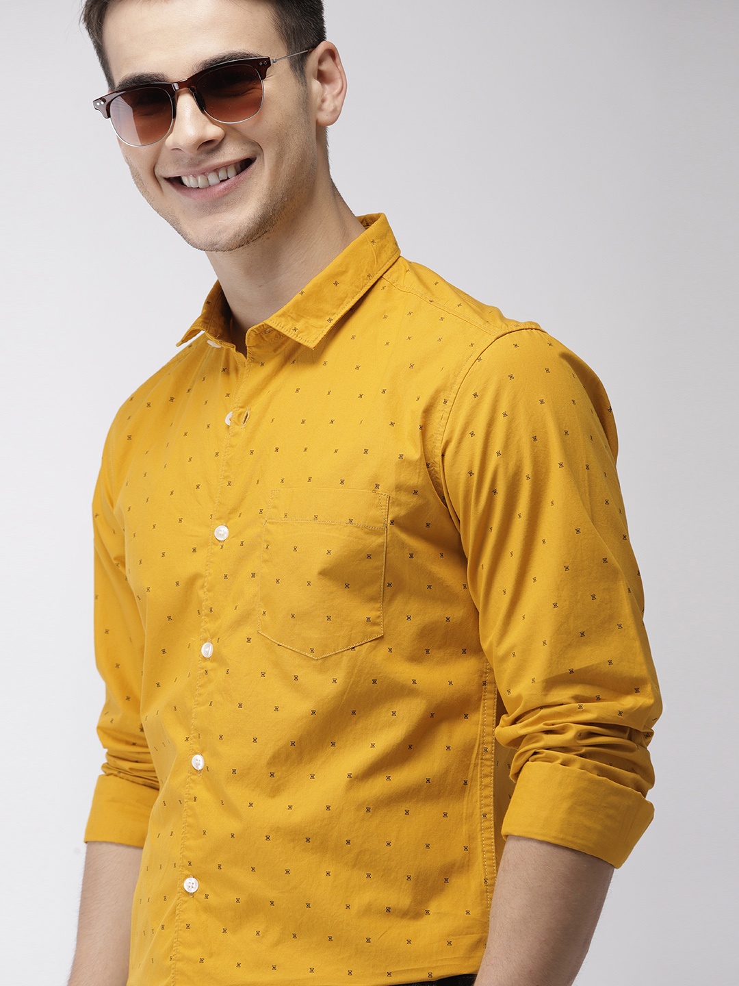 

Mast & Harbour Men Mustard Yellow Slim Fit Printed Casual Shirt