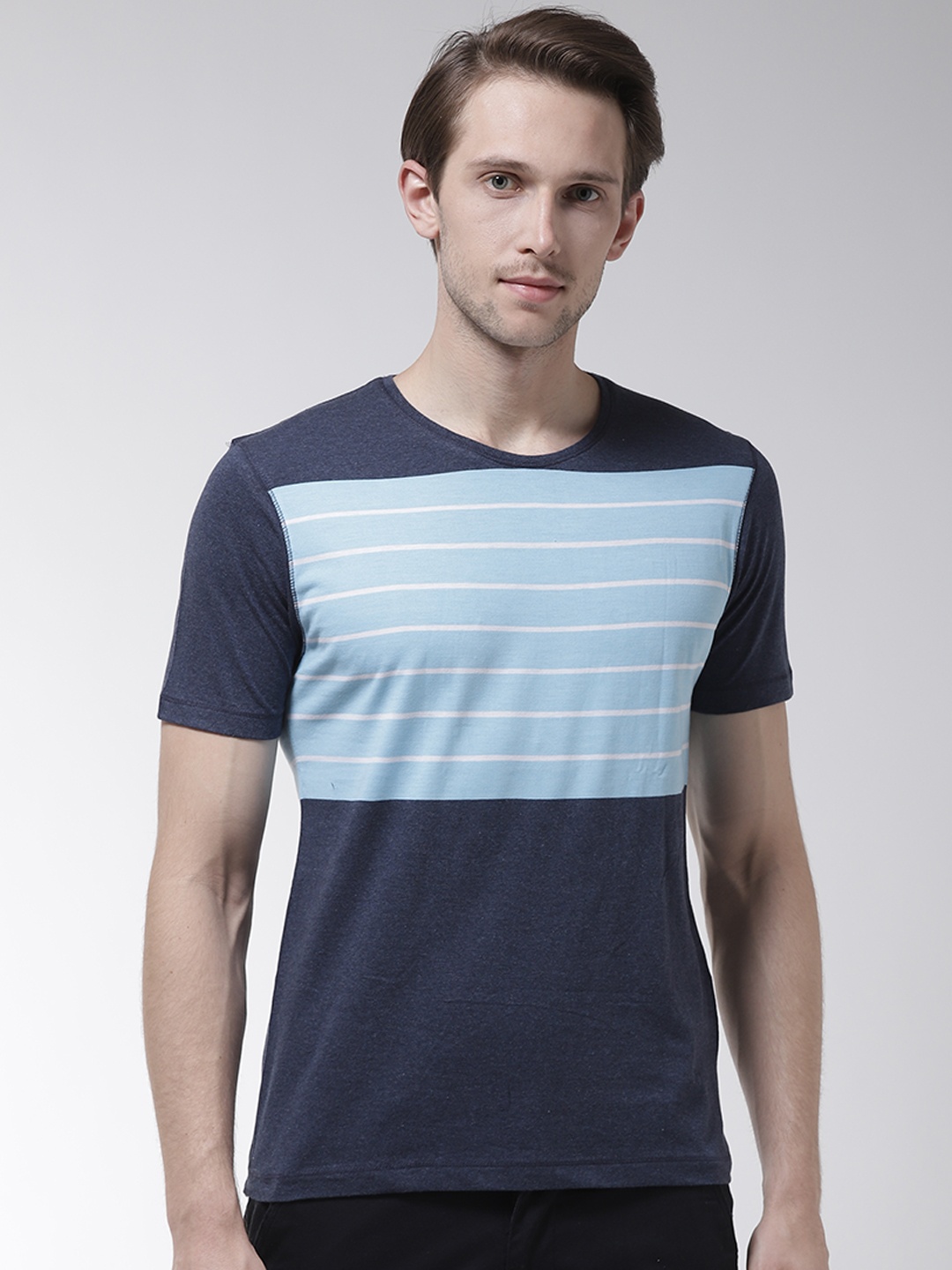 

Fort Collins Men Blue Striped Round Neck T-shirt