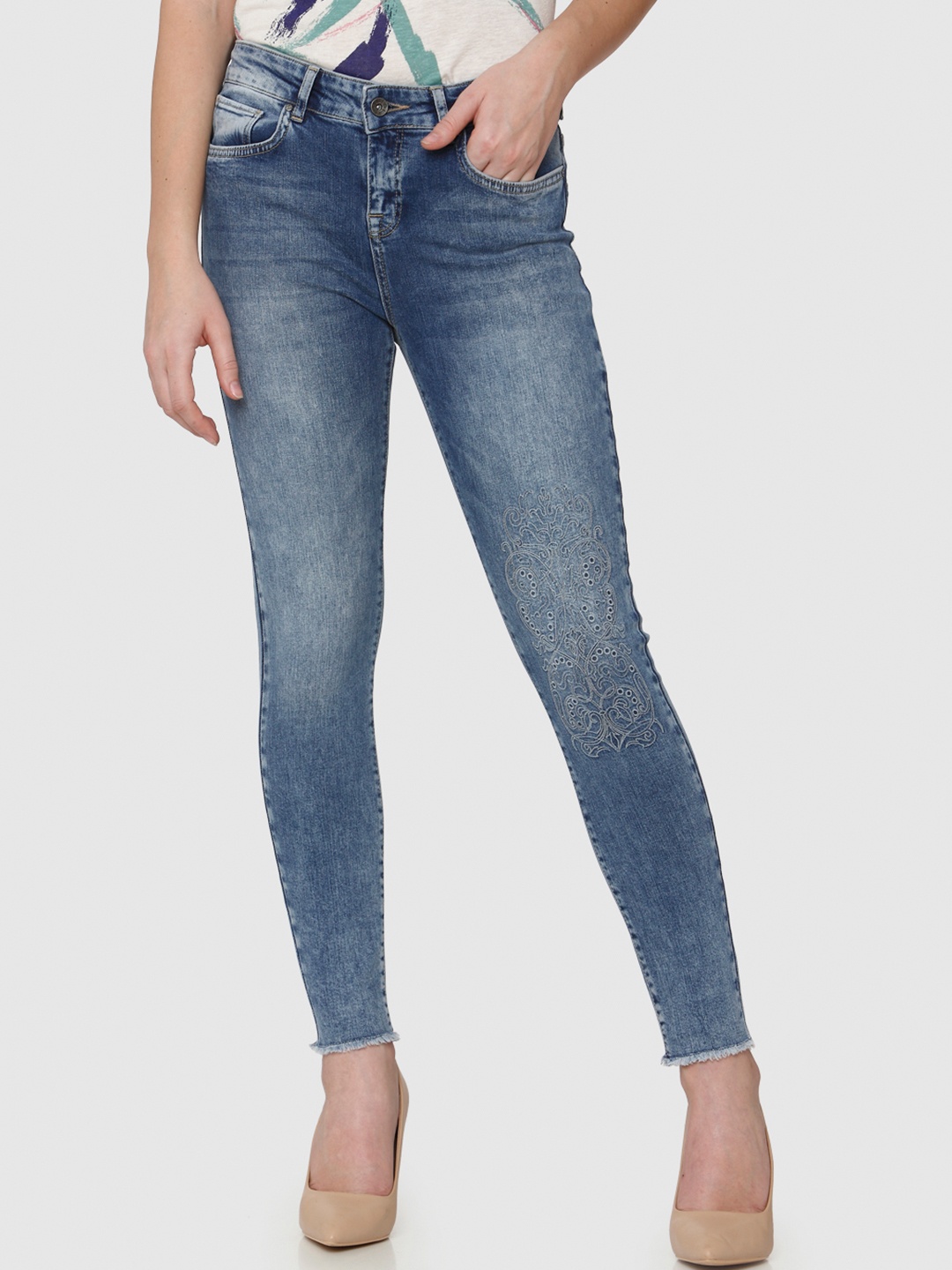 

Vero Moda Women Blue Skinny Fit Mid-Rise Clean Look Stretchable Jeans