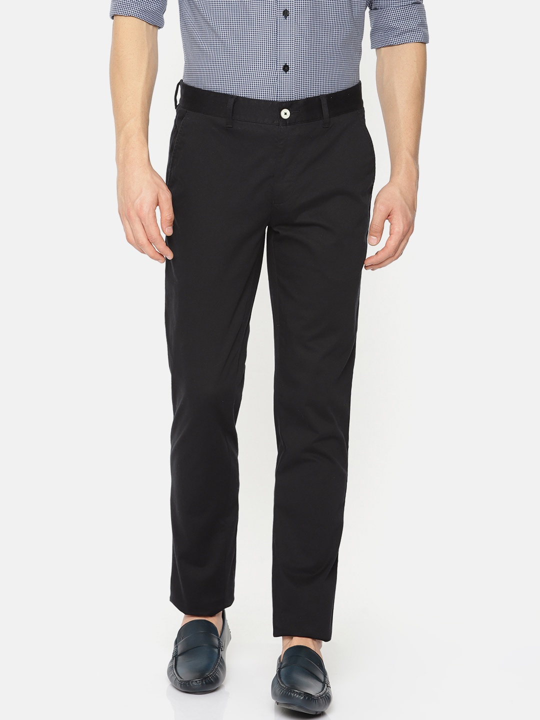 

Park Avenue Men Black Tapered Fit Solid Chinos