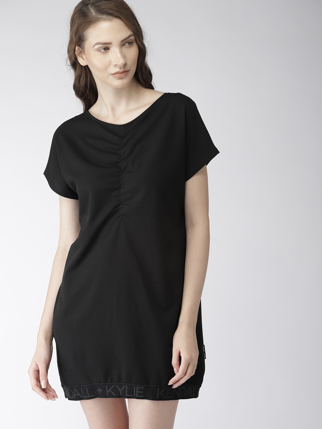 

FOREVER 21 Women Black Solid Sheath Dress