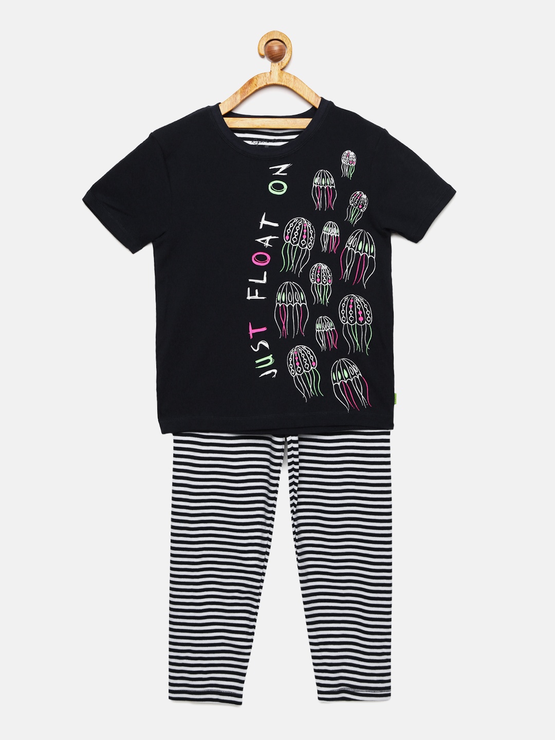 

mackly Boys Black & White Printed Night suit S4-85-12-14 yrs