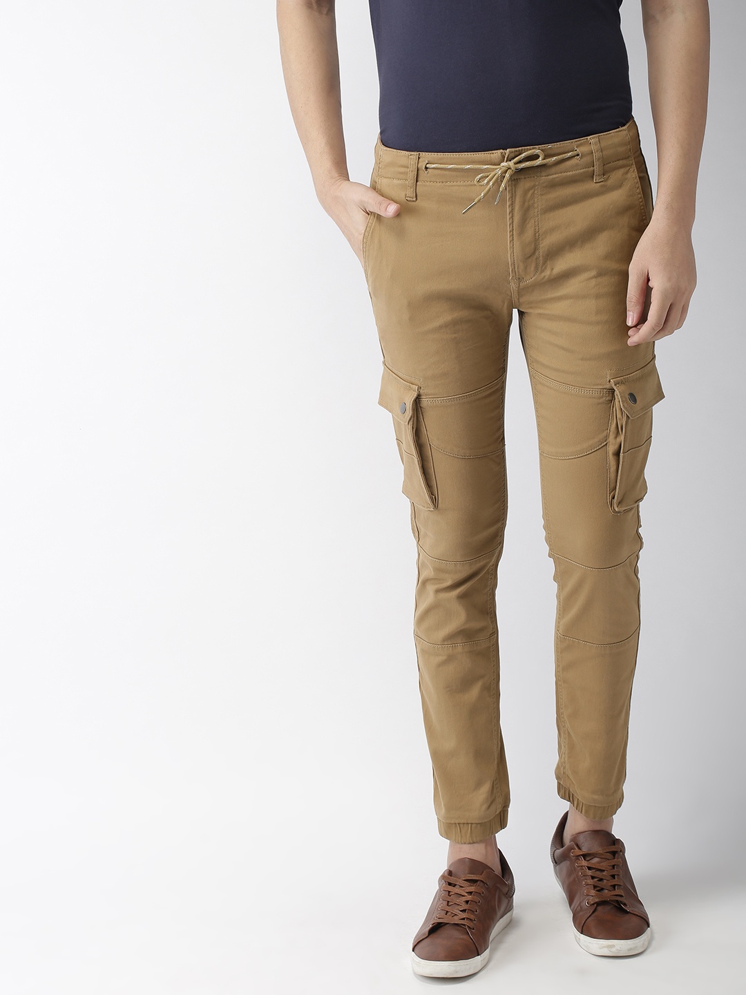 

Celio Men Khaki Brown Regular Fit Solid Cargos