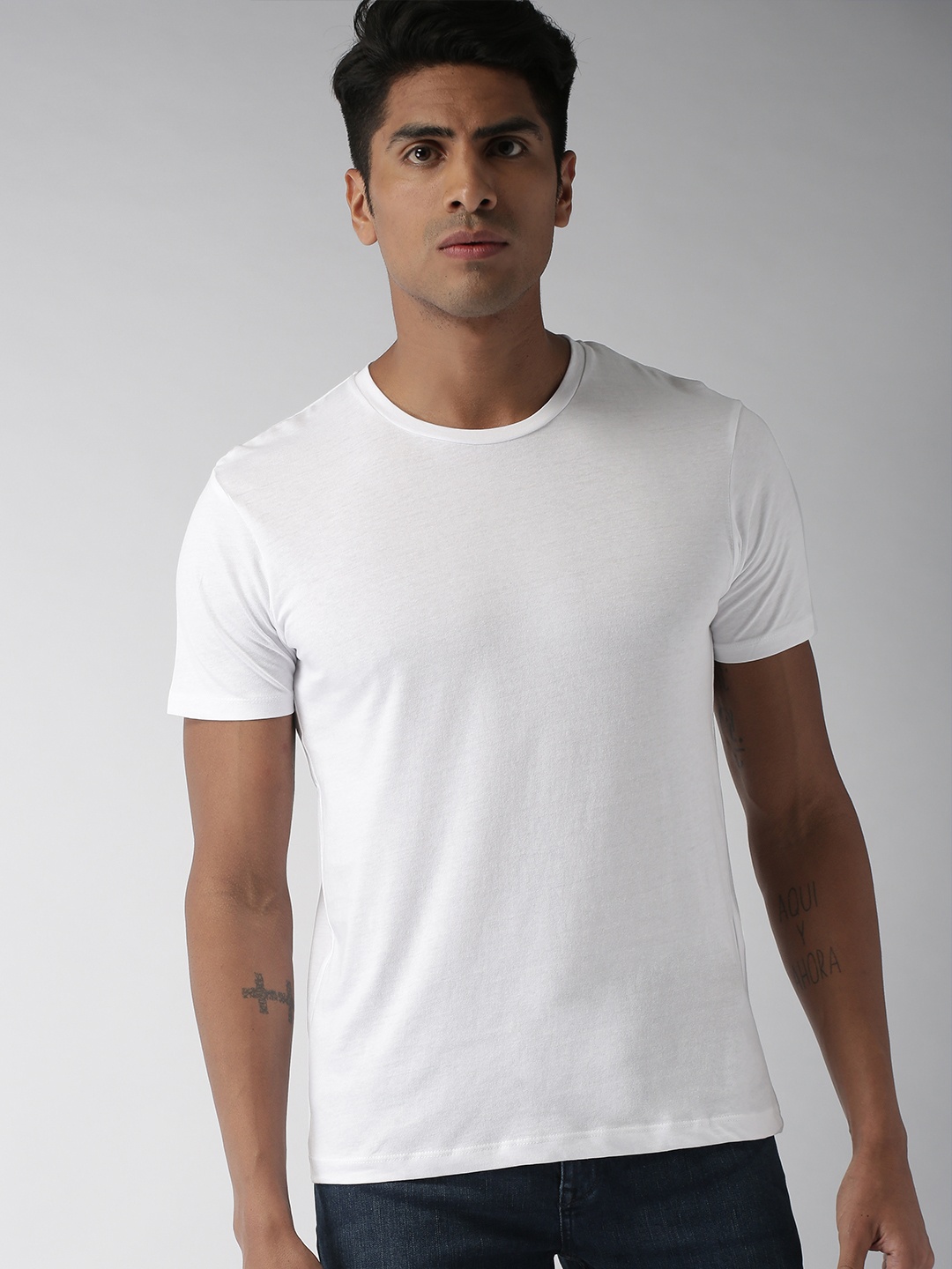 

Celio Men White Solid Round Neck Pure Cotton T-shirt