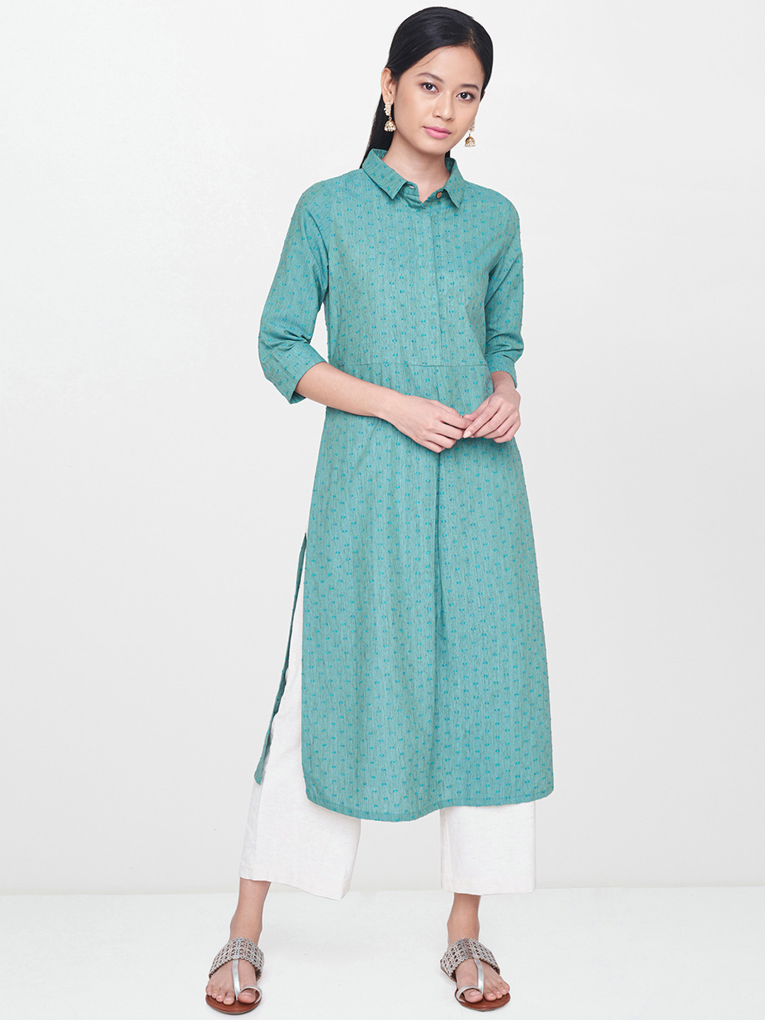 

Global Desi Women Green Woven Design Straight Kurta