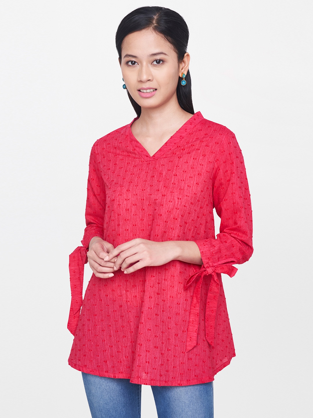 

Global Desi Women Magenta Self Design Longline Pure Cotton Top