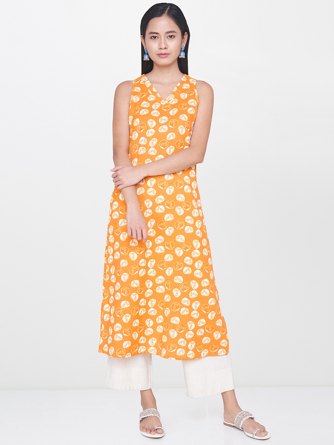 

Global Desi Women Mustard Quirky Printed Straight Kurta