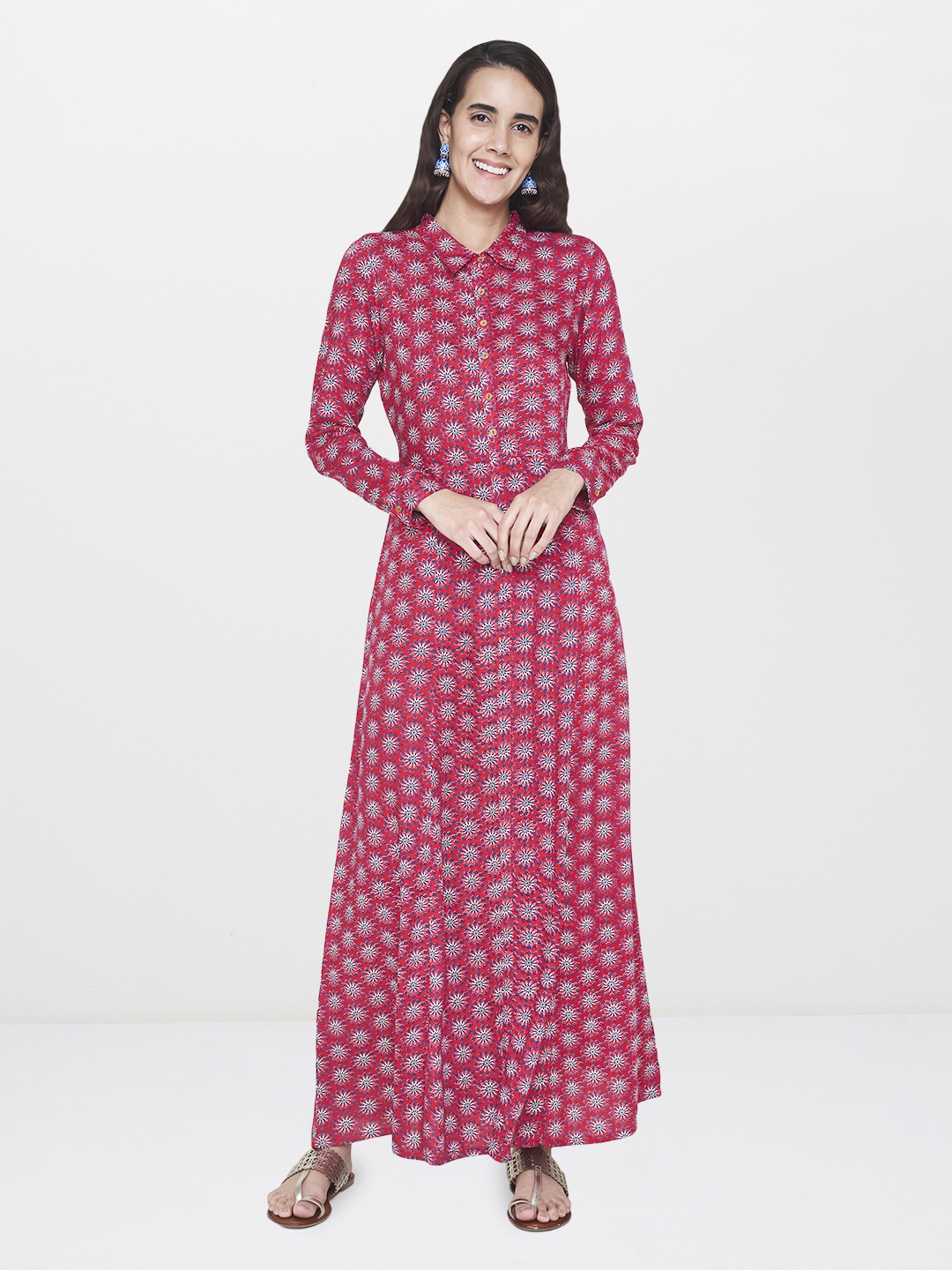 

Global Desi Women Maroon Printed Maxi Dress