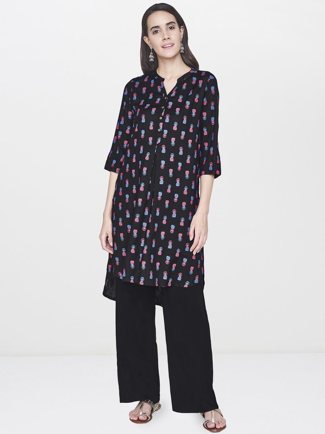 

Global Desi Women Black Printed Straight High-Low Kurta