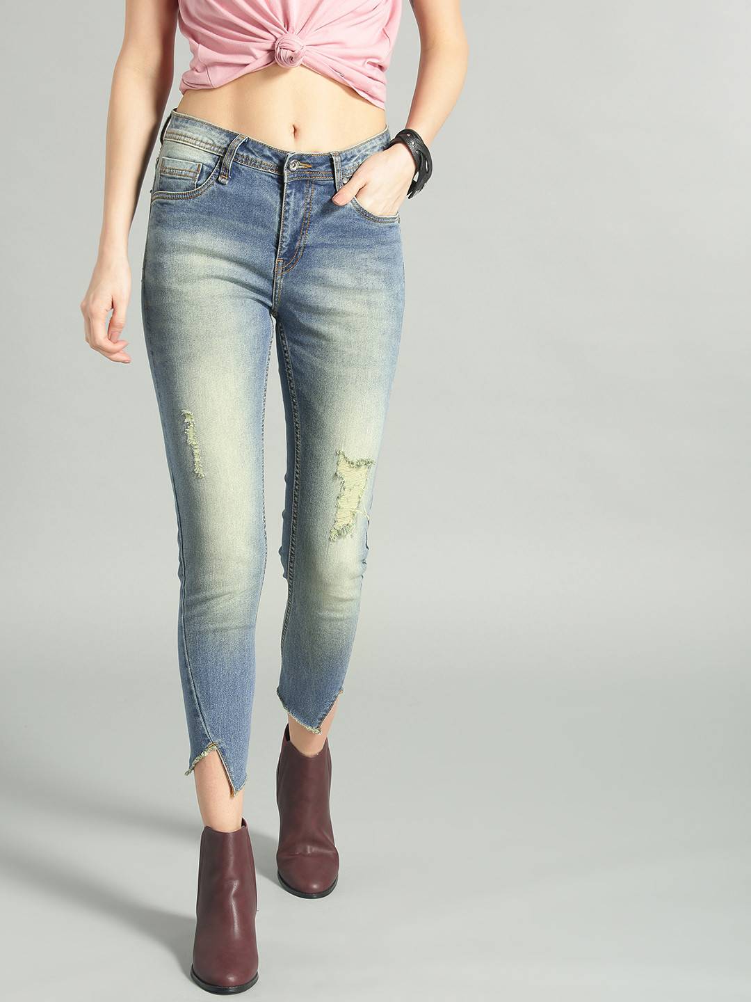 

Roadster Women Blue Skinny Fit Mid-Rise Mildly Distressed Stretchable Cropped Jeans