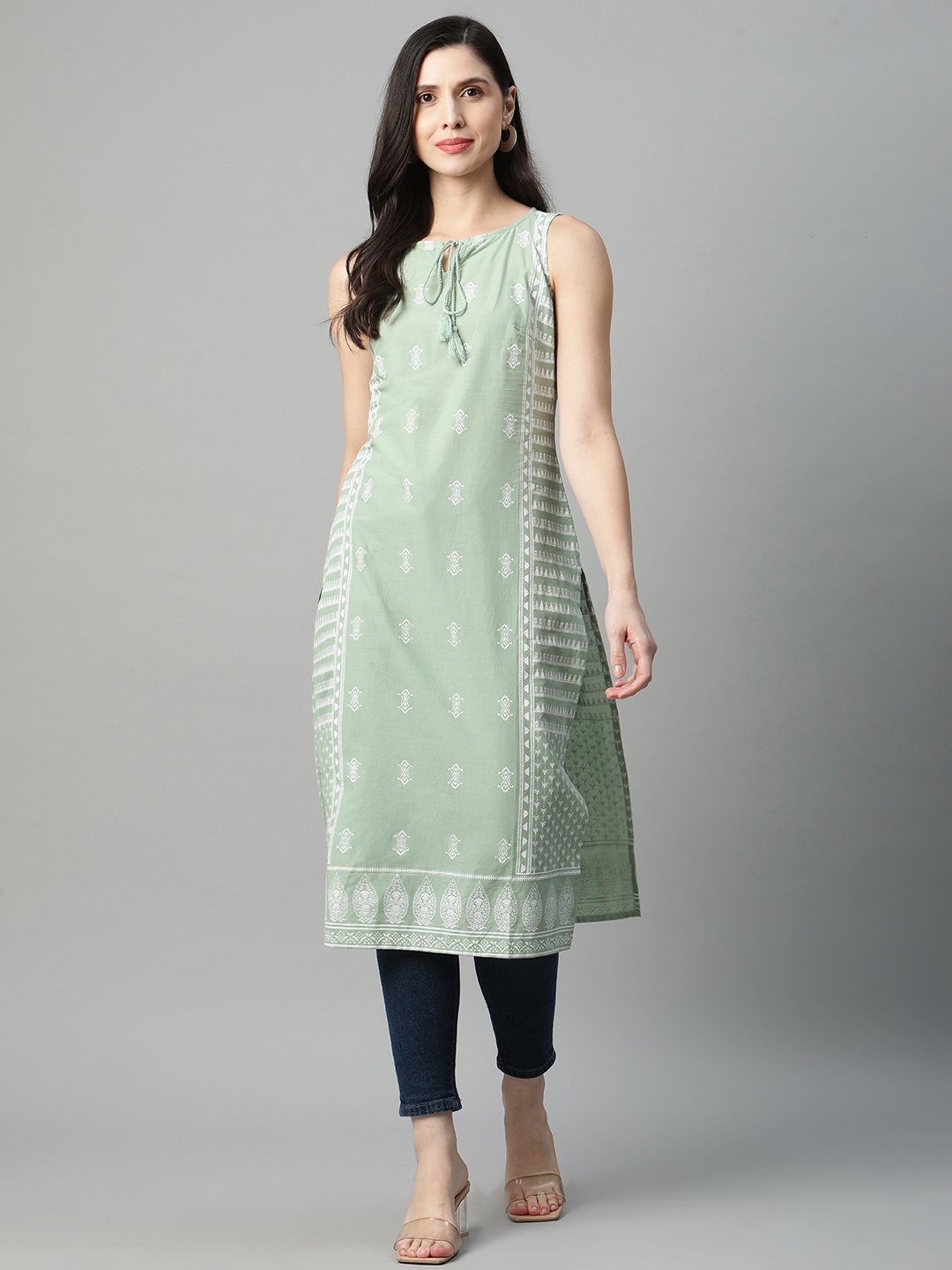 

HERE&NOW Women Sea Green & White Ethnic Motifs Printed Tie-Up Neck Kurta