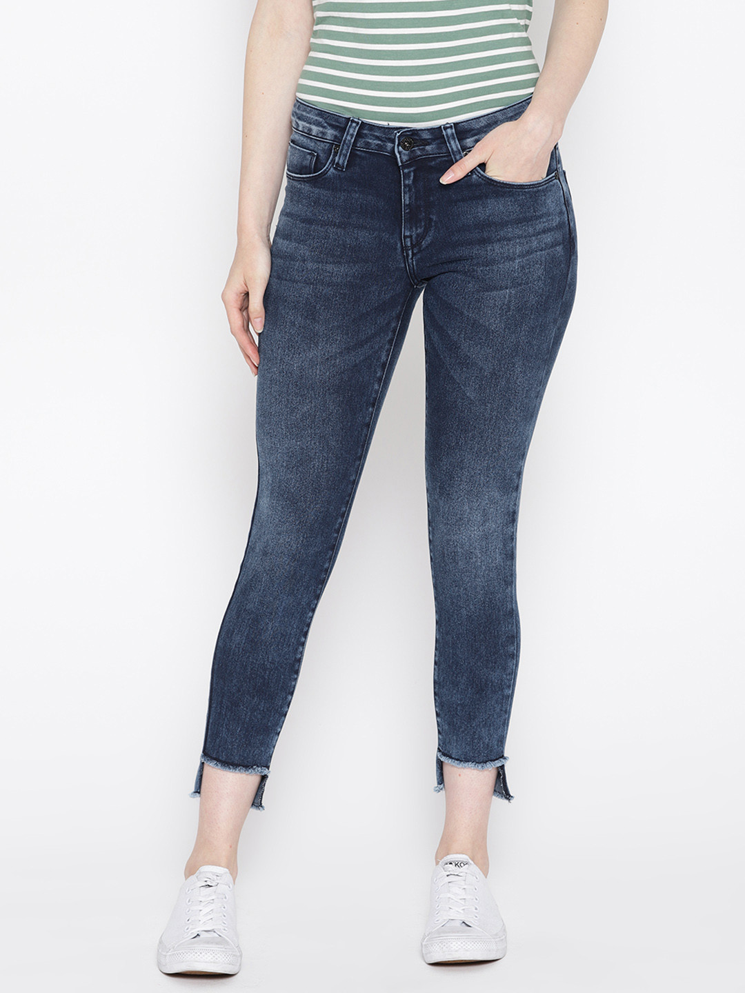 

Pepe Jeans Women Navy Blue Slim Fit Mid-Rise Clean Look Stretchable Cropped Jeans