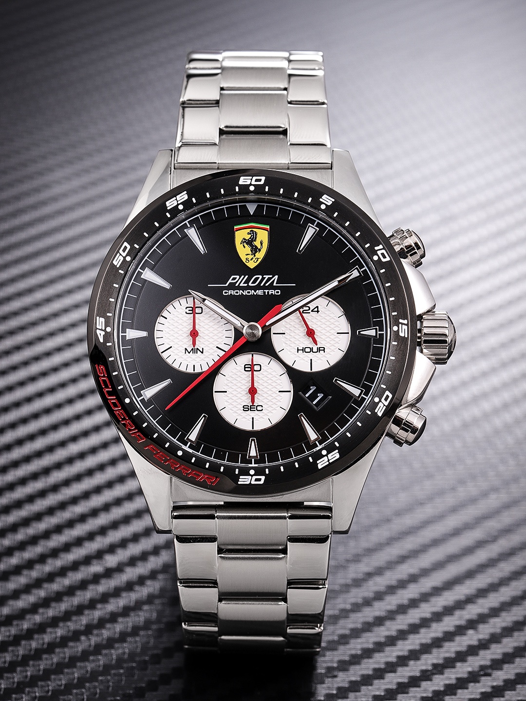 

SCUDERIA FERRARI Men Black Analogue Watch 830599