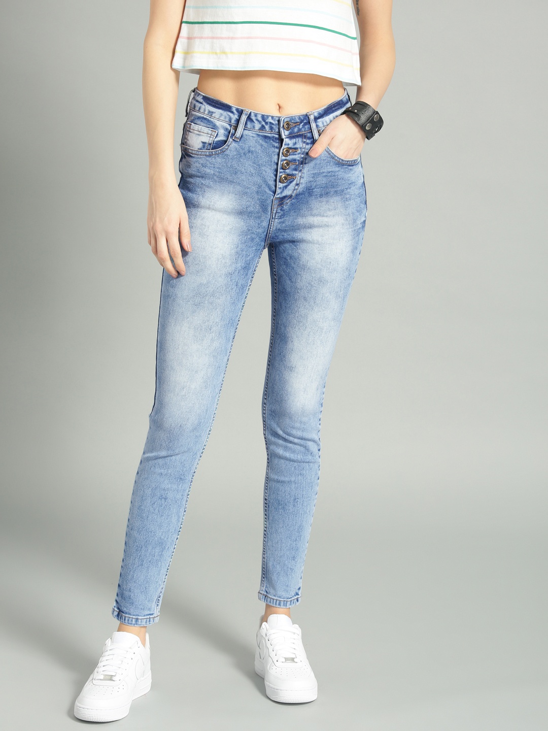 

Roadster Women Blue Skinny Fit Mid-Rise Clean Look Stretchable Cropped Jeans