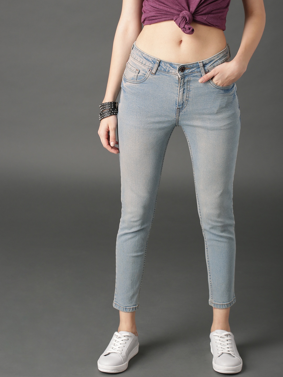 

The Roadster Lifestyle Co. Women Blue Skinny Fit Heavy Fade Stretchable Jeans