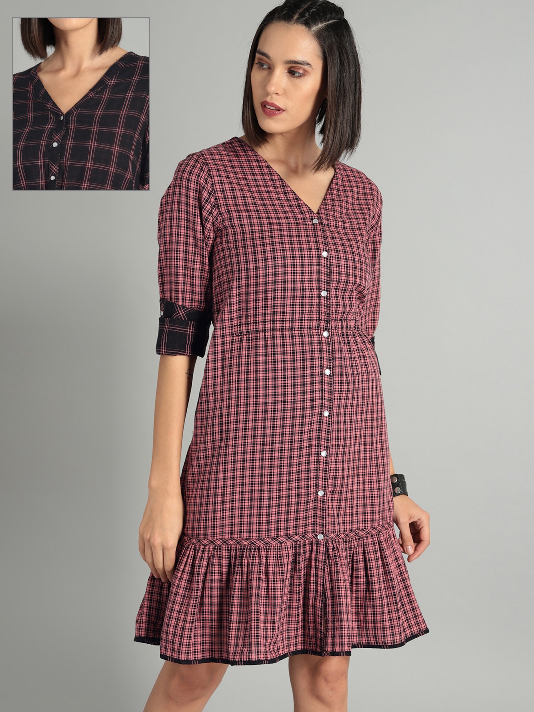 

Roadster Women Black & Peach-Coloured Checked A-Line Reversible Dress