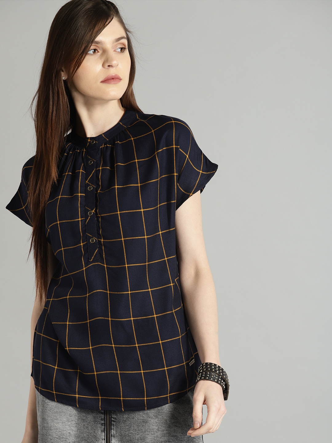 

Roadster Women Navy & Mustard Yellow Checked Top, Navy blue