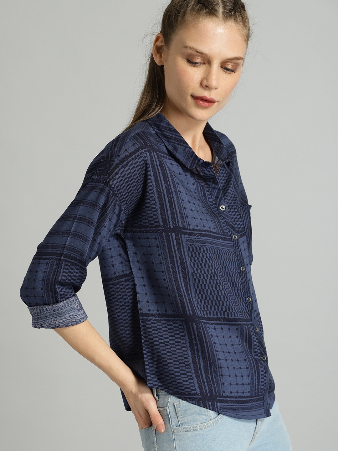 

Roadster Women Blue Regular Fit Printed Casual Shirt
