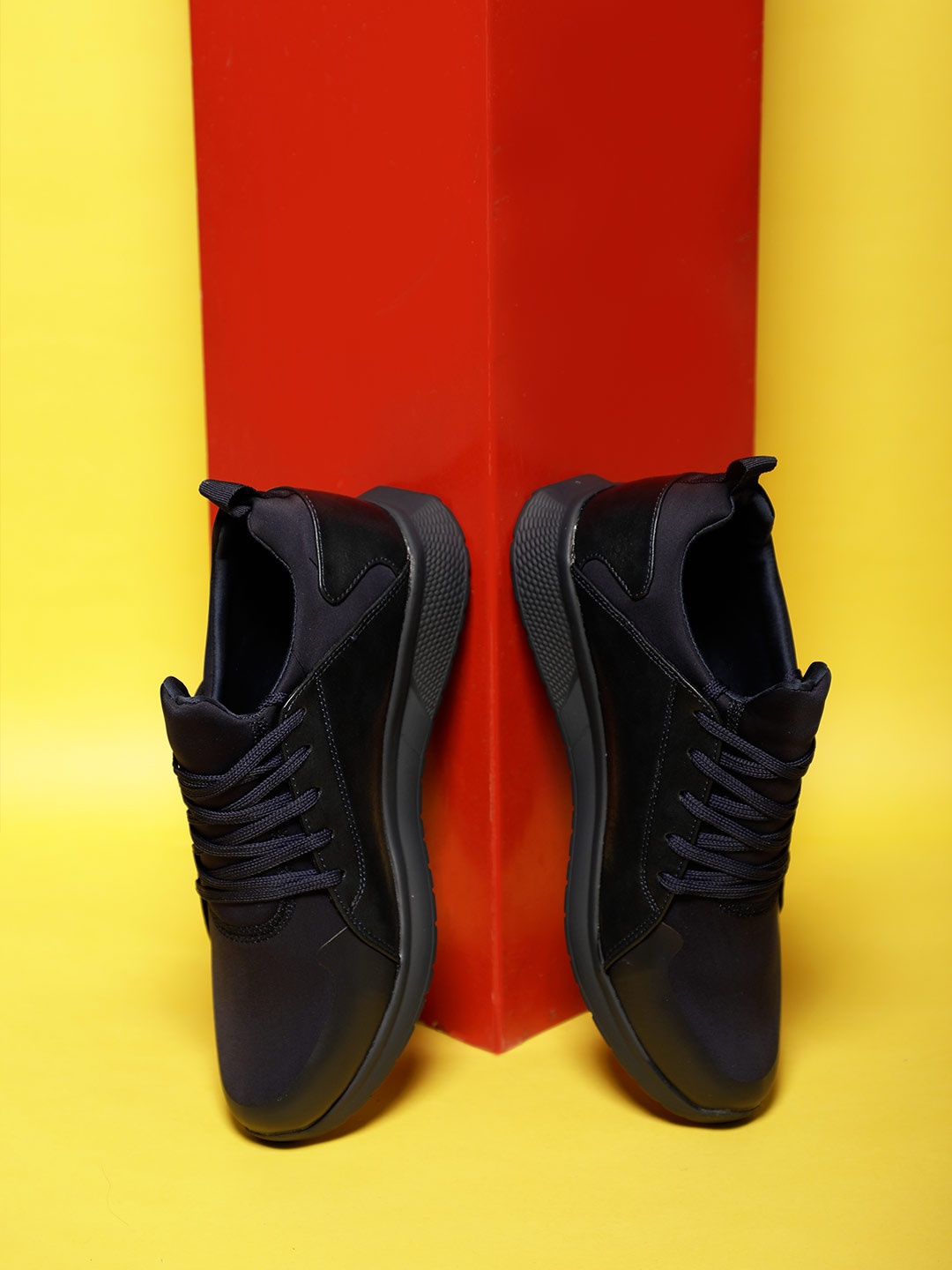 

LOCOMOTIVE Men Navy Blue Sneakers