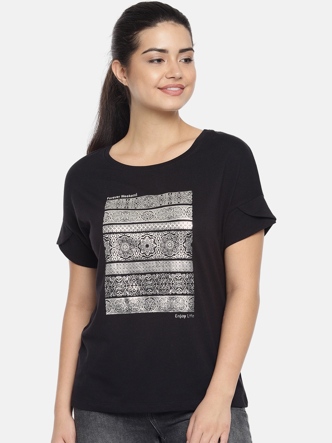 

Vero Moda Women Black Printed Round Neck T-shirt