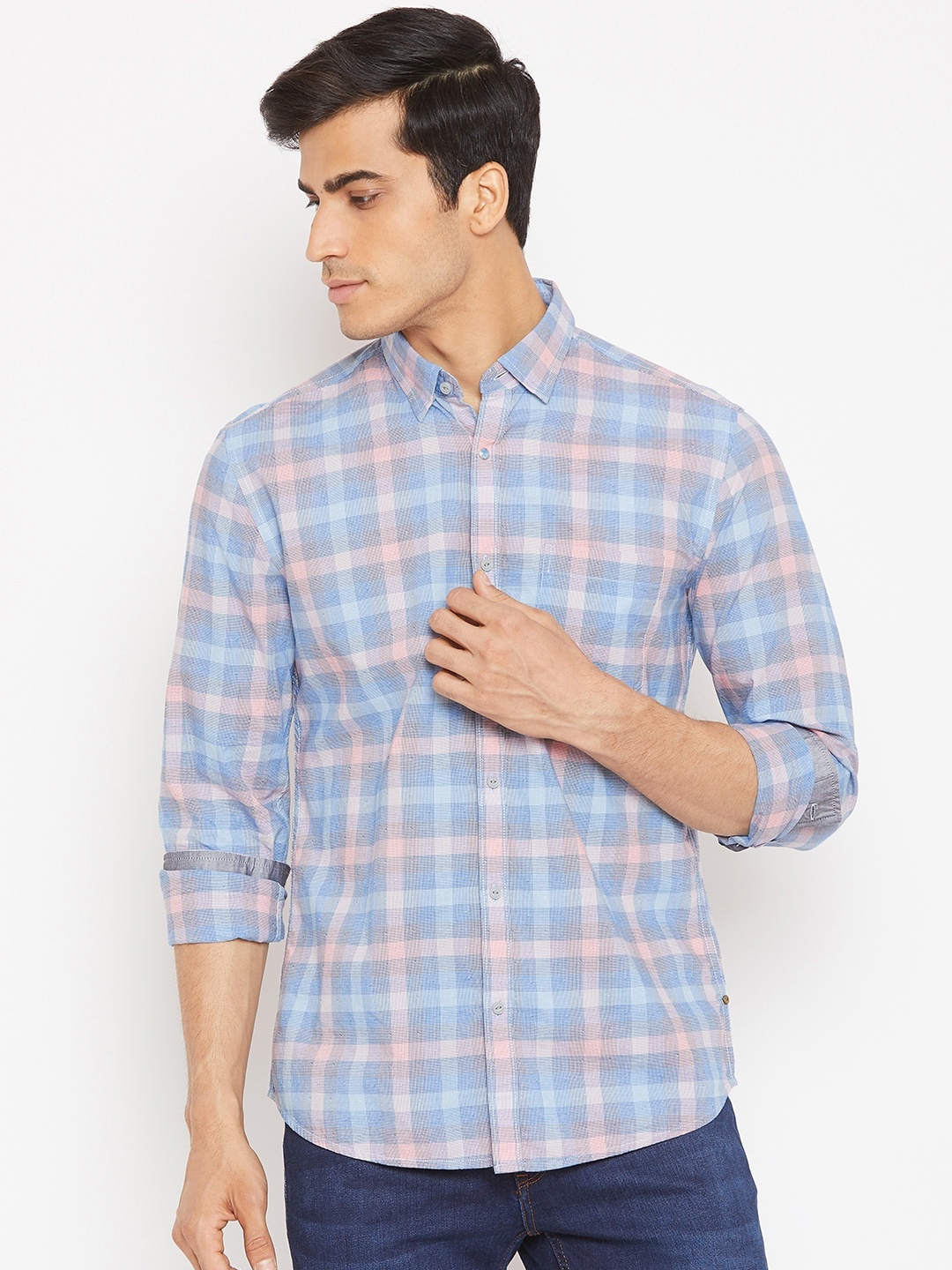 

Blackberrys Men Blue & Pink Slim Fit Checked Casual Shirt