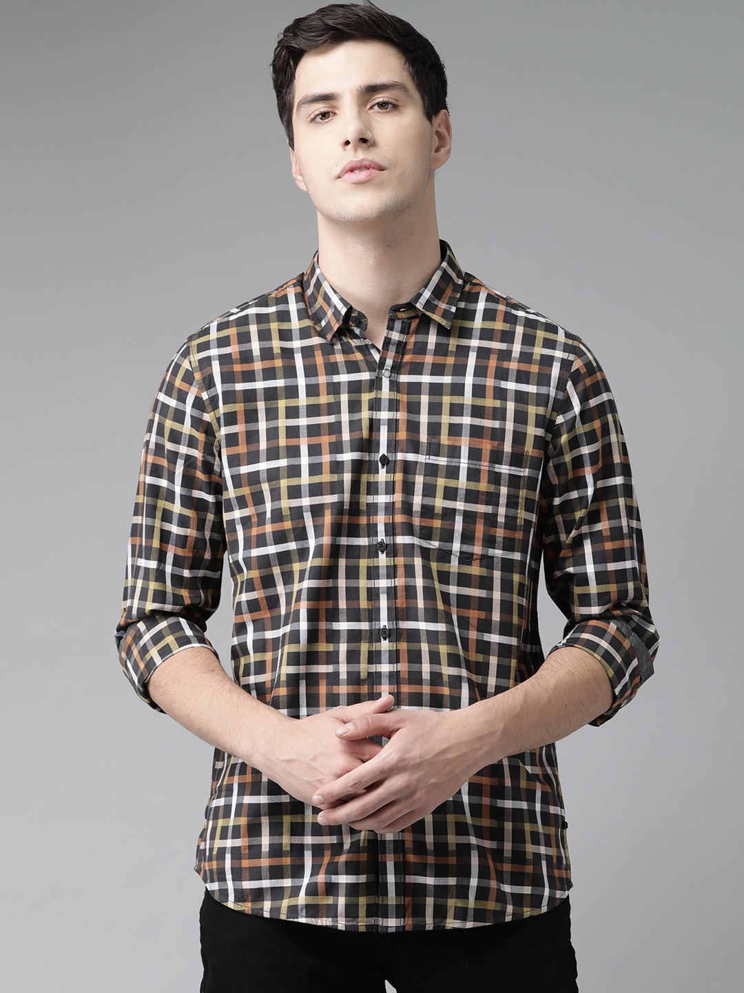 

Blackberrys Men Black & Off-White Slim Fit Checked Casual Shirt