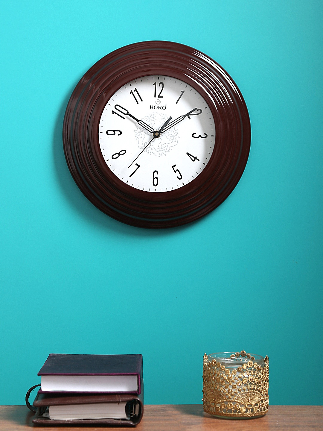 

Horo White Handcrafted Round Solid Analogue Wall Clock