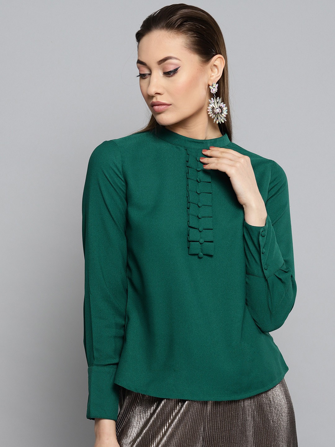 

RARE Women Green Solid Top