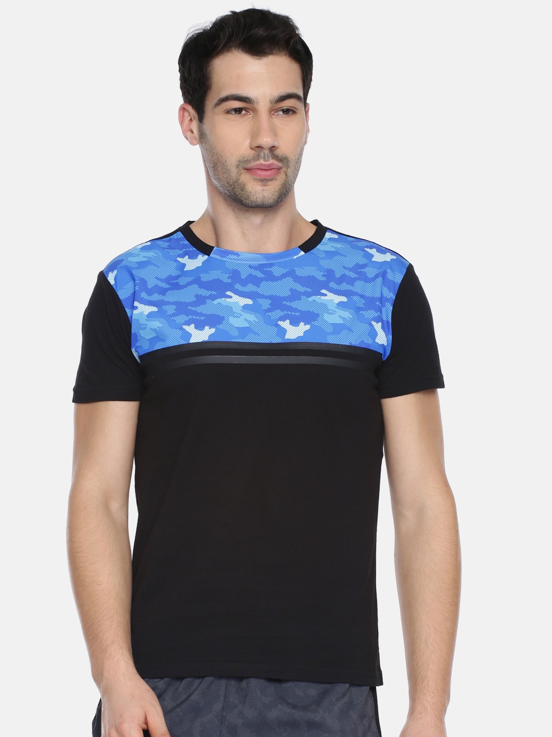 

Allen Solly Sport Men Black Printed Round Neck T-shirt