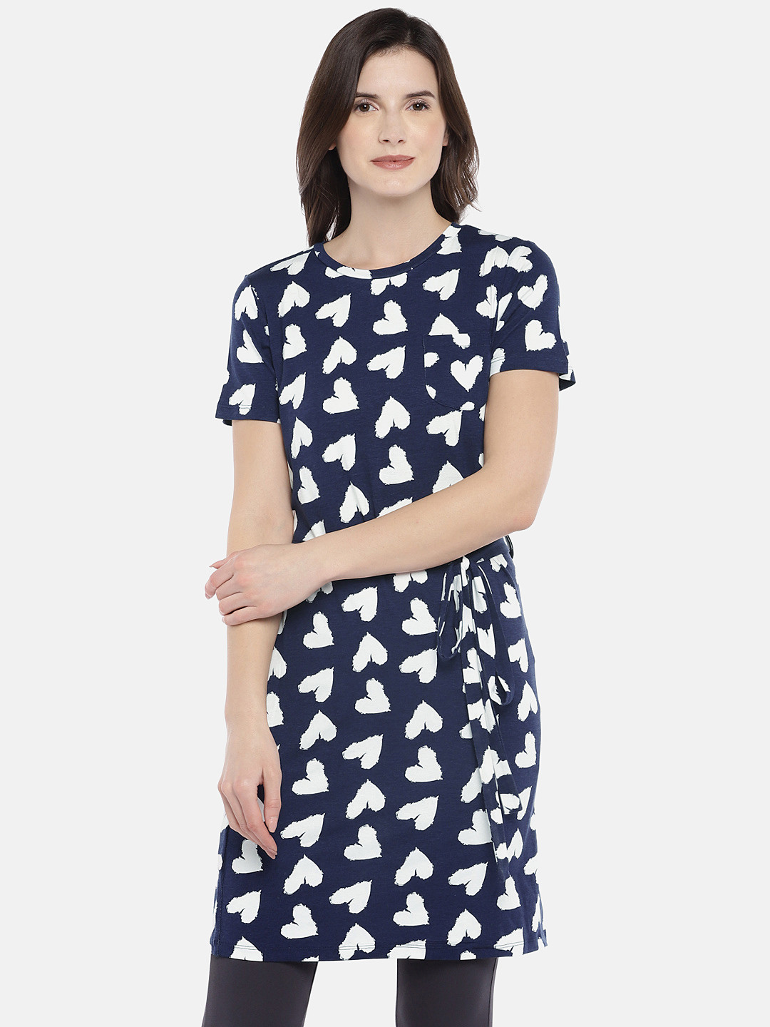 

Globus Women Navy Blue Printed Round Neck Longline T-shirt