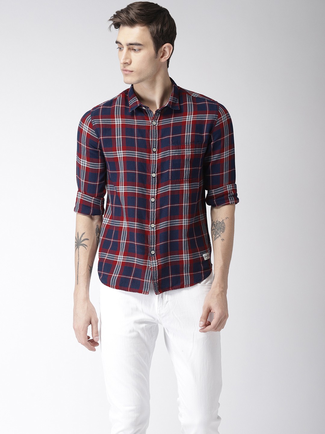 

Flying Machine Men Navy Blue & Red Regular Fit Checked Casual Shirt