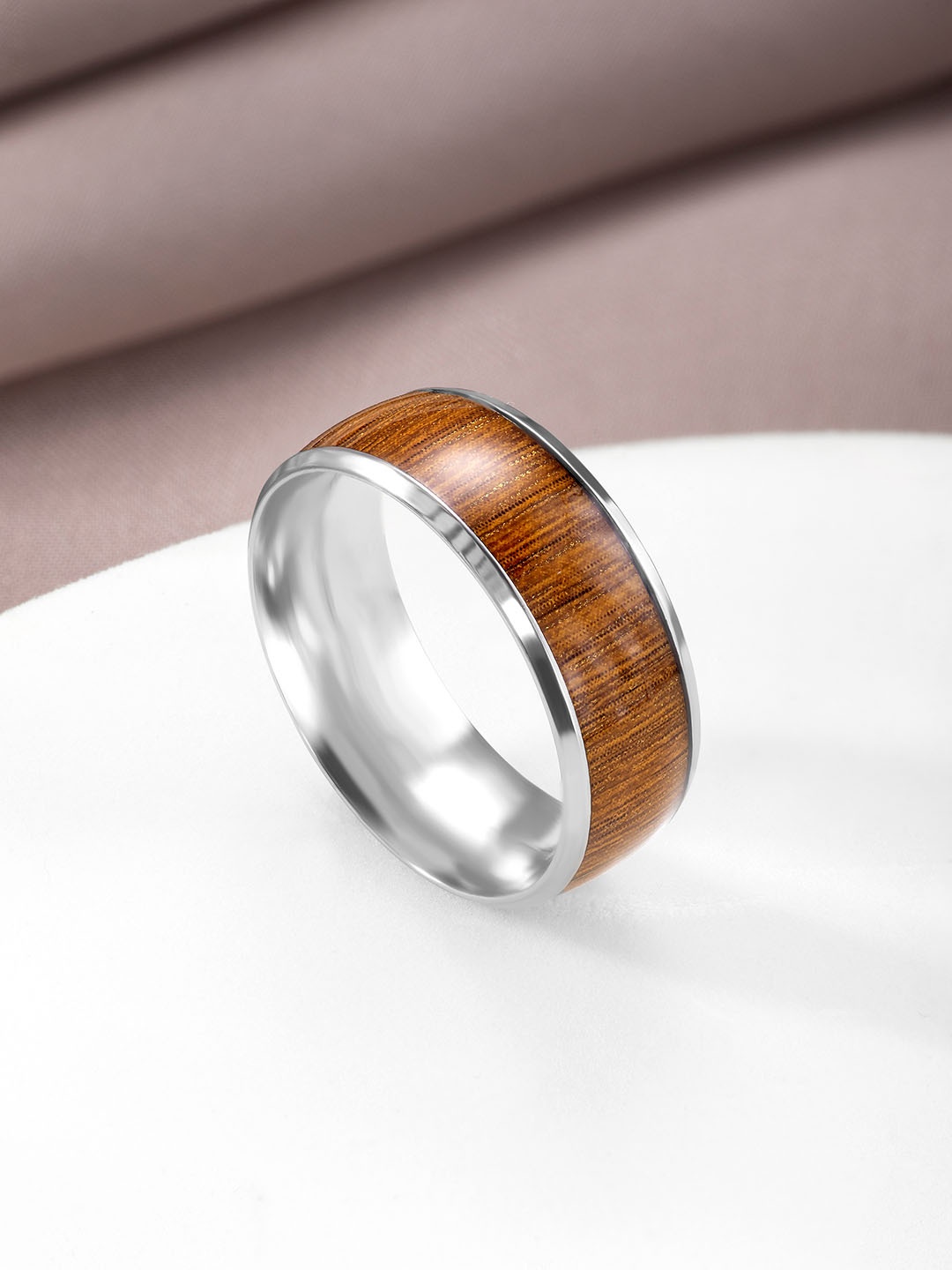 

Peora Men Silver-Toned & Brown Wooden Band Ring