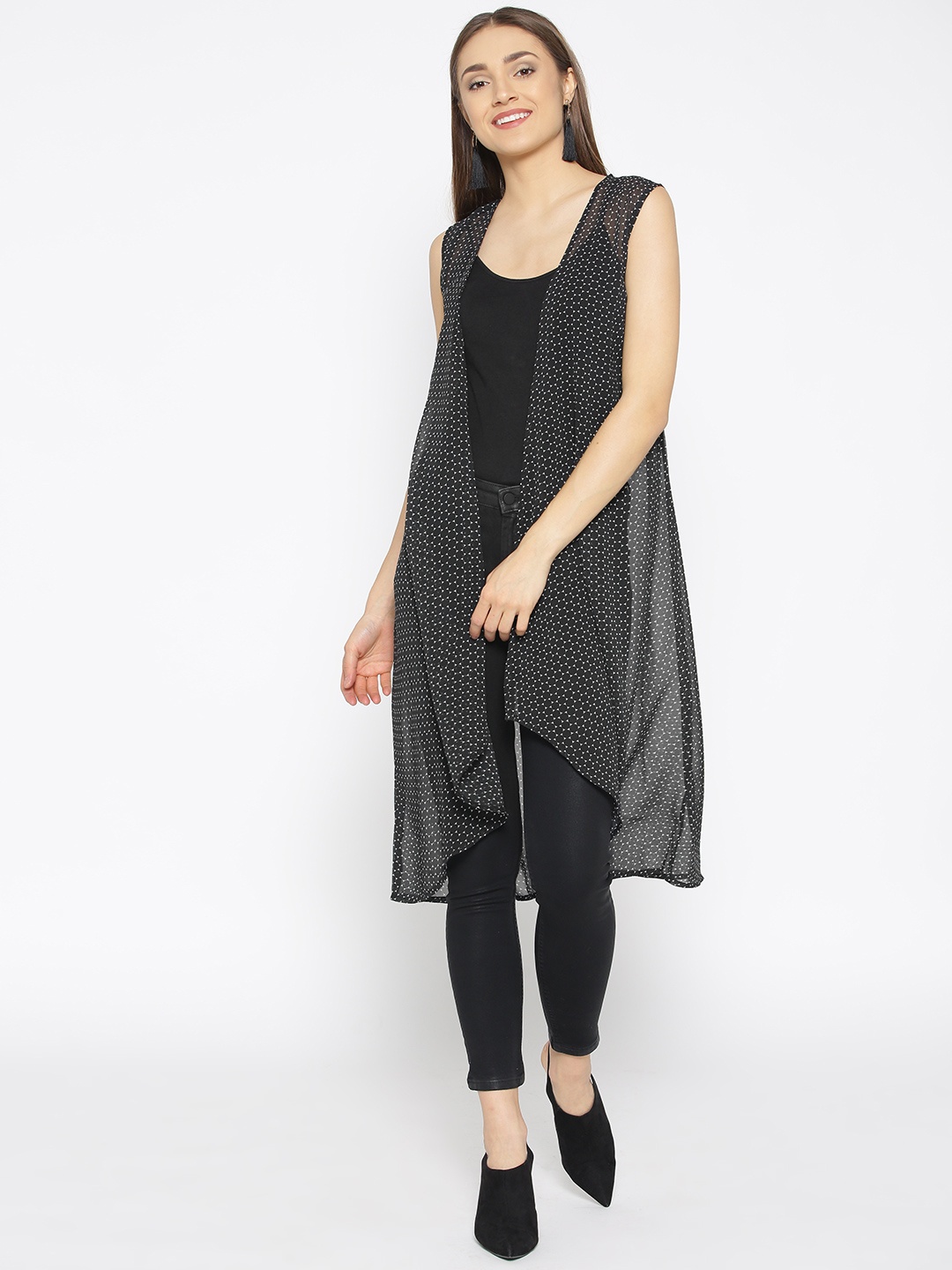 

Cottinfab Women Black & White Printed Longline Open Front Shrug