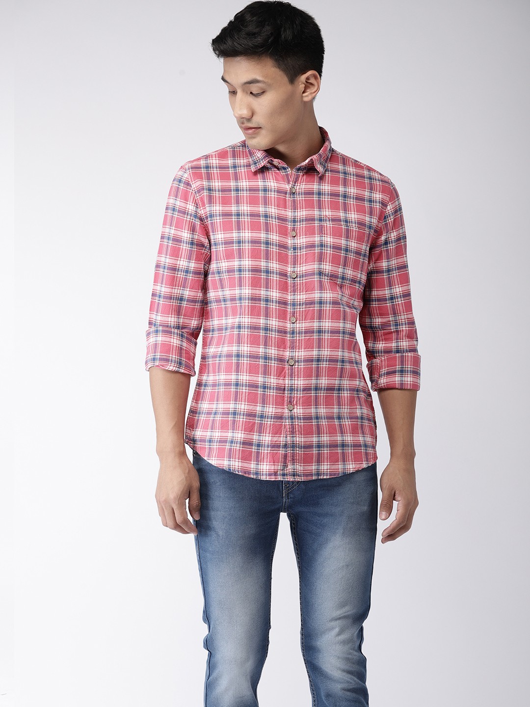 

Flying Machine Men Fuchsia & Blue Regular Fit Checked Casual Shirt
