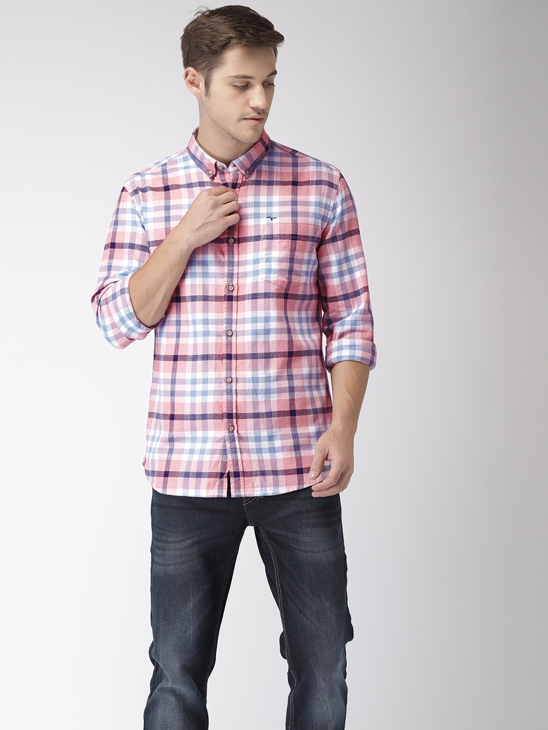 

Flying Machine Men Peach-Coloured & Blue Regular Fit Checked Casual Shirt